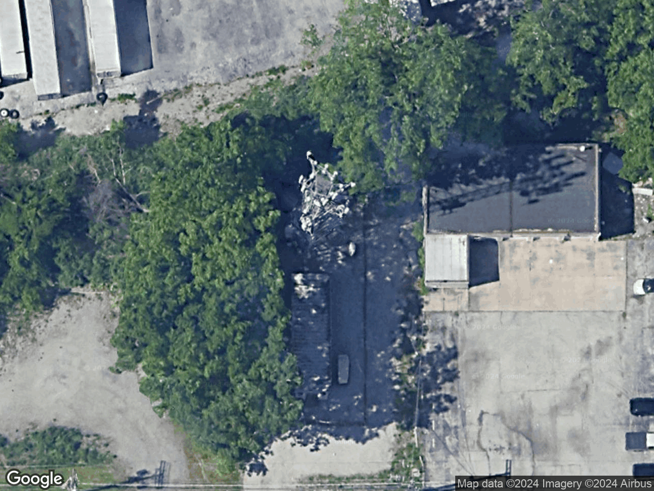 2626 BERNICE ROAD LANSING IL 60438 - Rooftop Antenna - Cell Tower