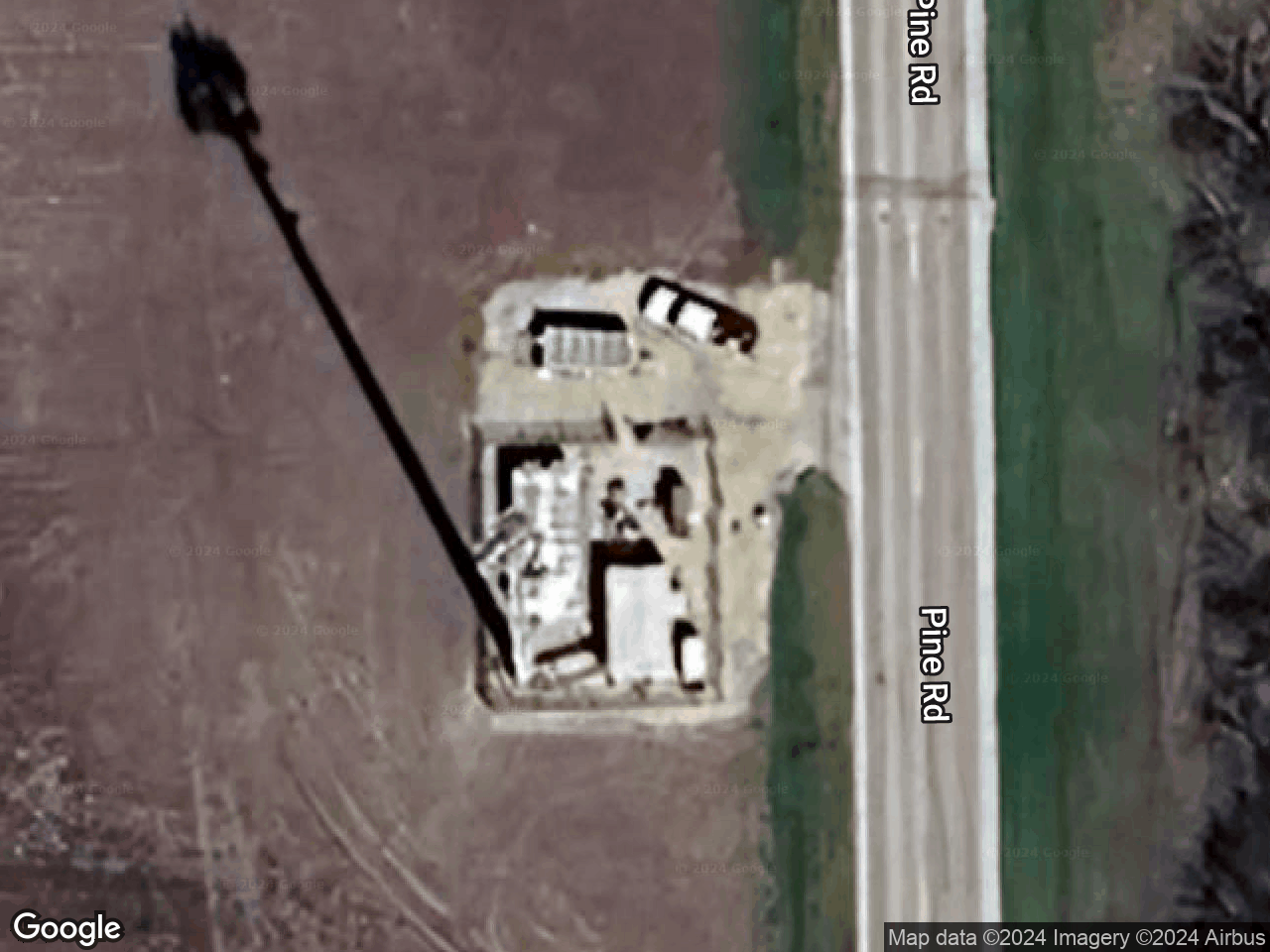 585 Pine Street MANTENO IL 60950 - Rooftop Antenna - Cell Tower