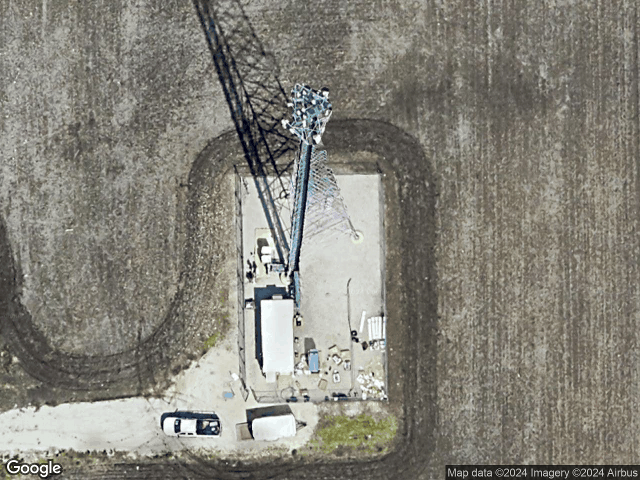 2070 North Parkside Rd NORMAL IL 61761 - Rooftop Antenna - Cell Tower