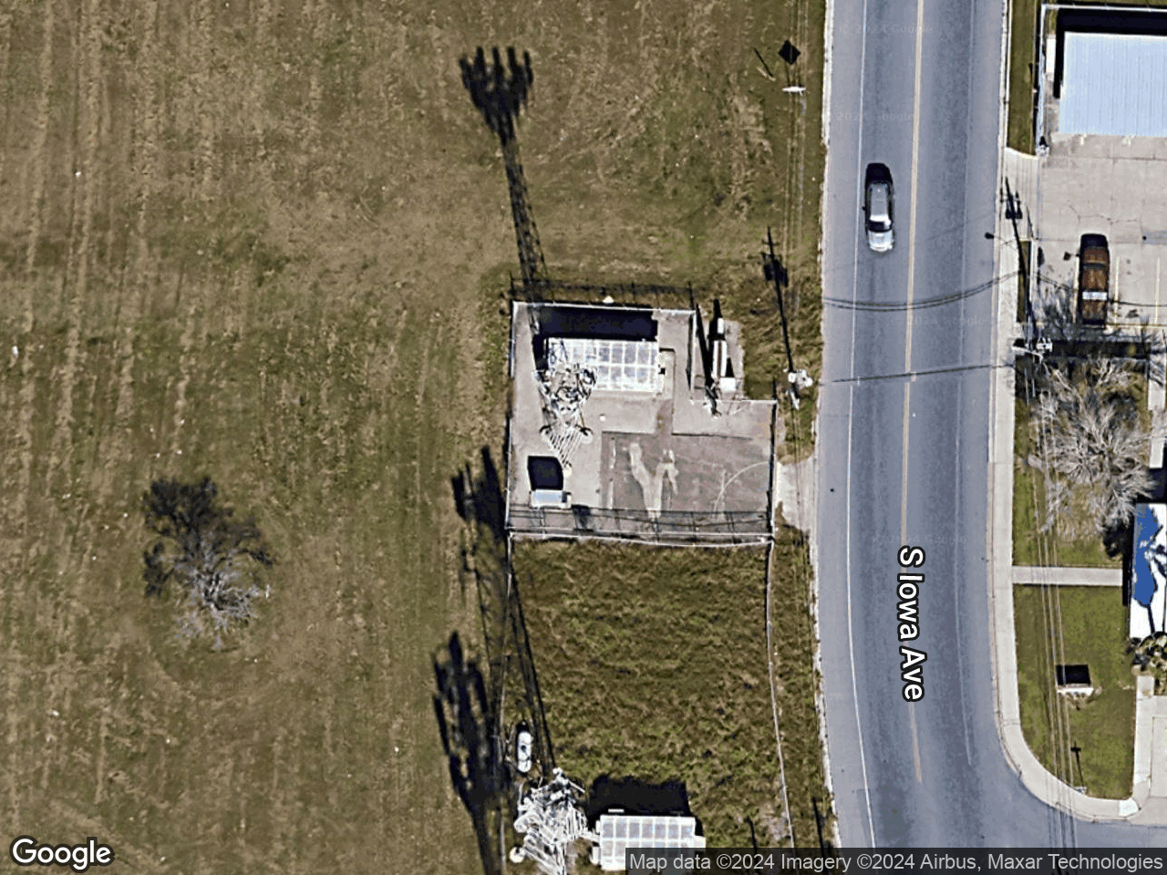 IOWA ROAD AT AIRPORT BROWNSVILLE TX 78521 - Rooftop Antenna - Cell Tower