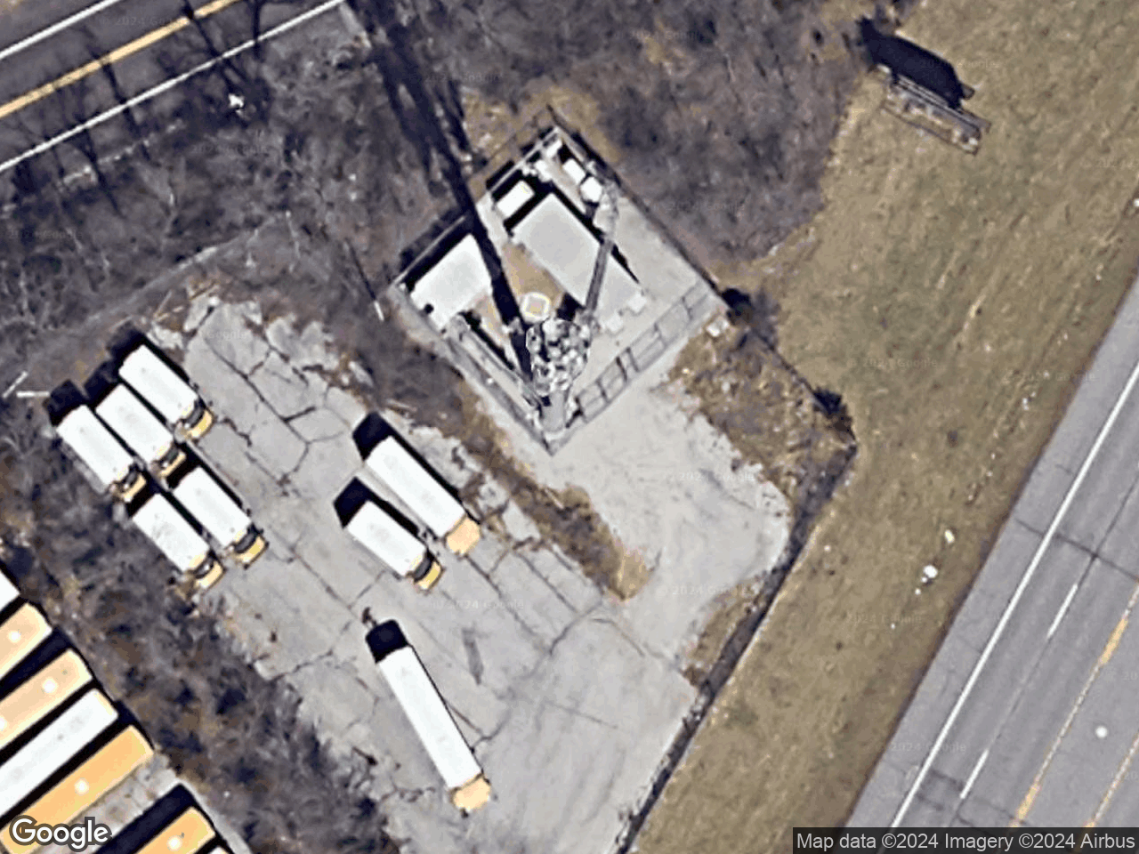 10400 TESHIRE DR AFFTON MO 63123 - Rooftop Antenna - Cell Tower
