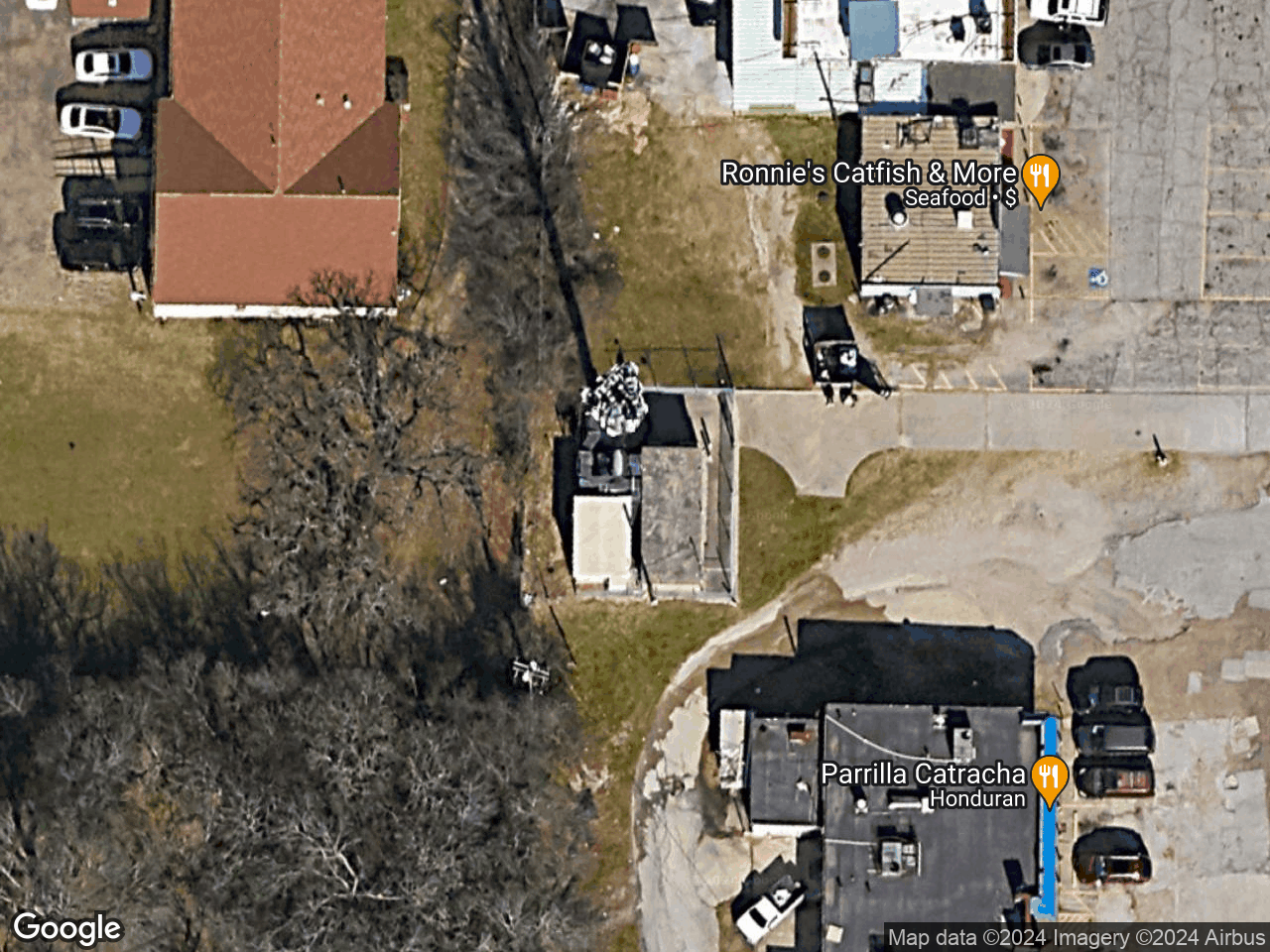 1312 MILLER AVENUE FORT WORTH TX 76105 - Rooftop Antenna - Cell Tower