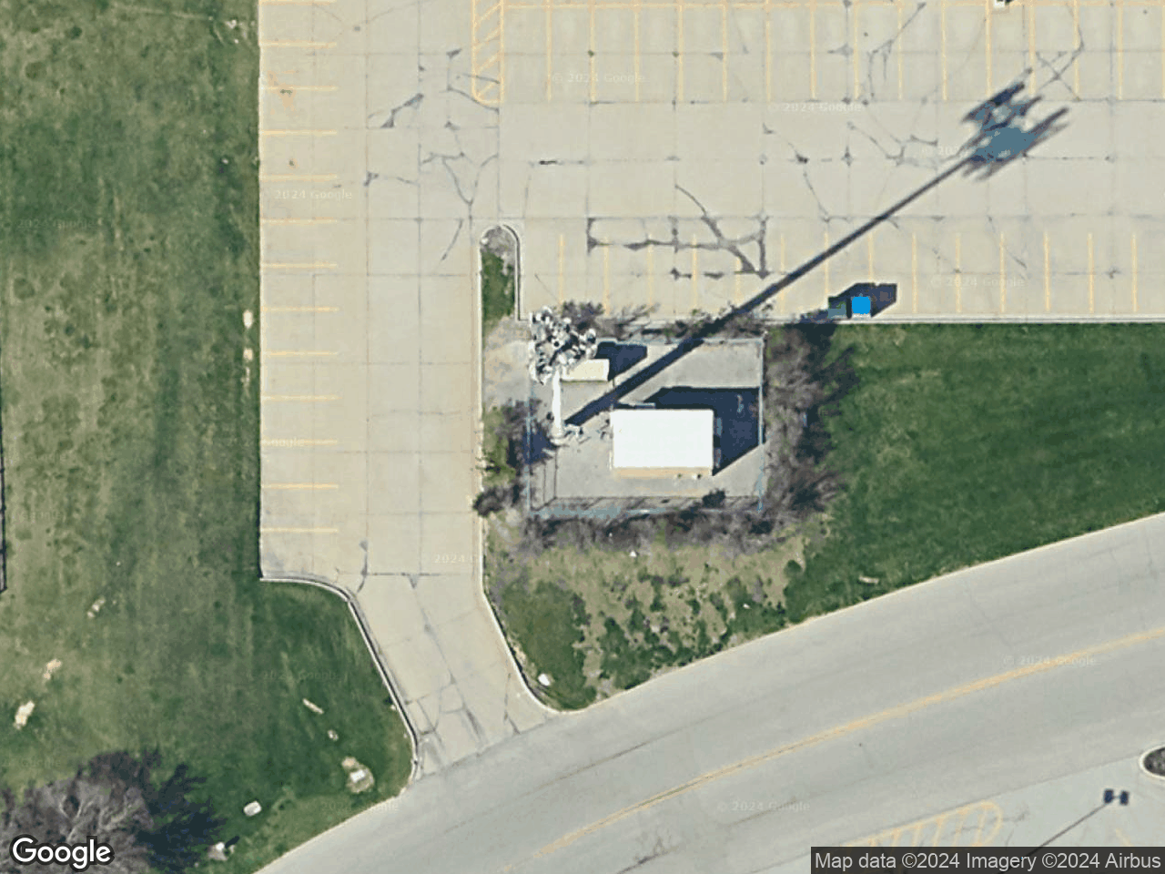 1503 EAST COLLEGE NORMAL IL 61761 - Rooftop Antenna - Cell Tower