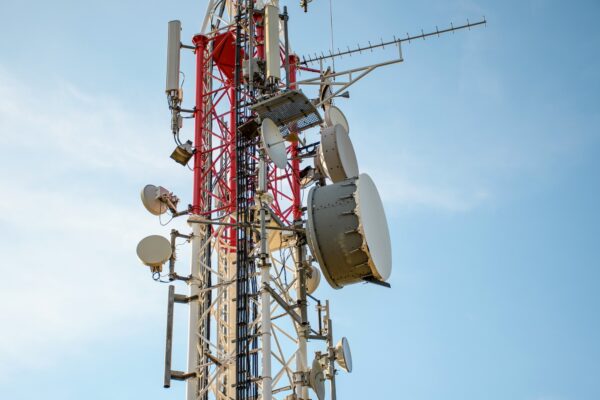 Buyout Market Report for Cell Tower & Rooftop Antenna Leases (August 2025)